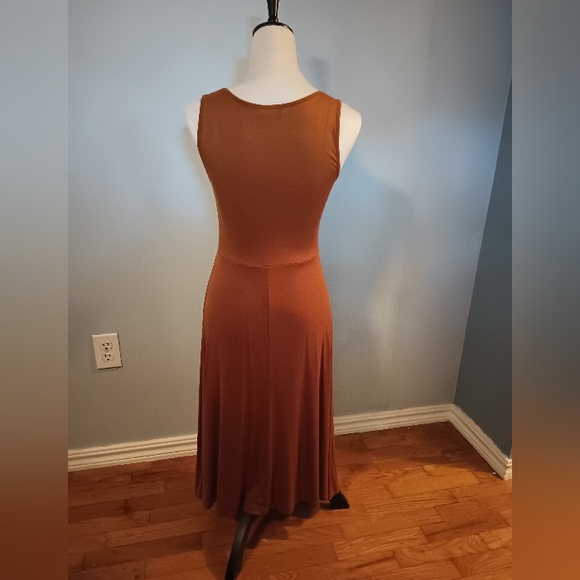 Women's Casual Dress - Picture 2 of 2